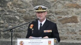 «El comandante es la cabeza visible […], pero sin las otras personas que trabajan mucho, mi labor no serviría para nada»